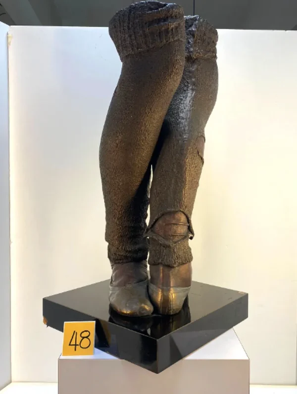 AP-048 Austin crafted sculpture of Ballet dance leggings