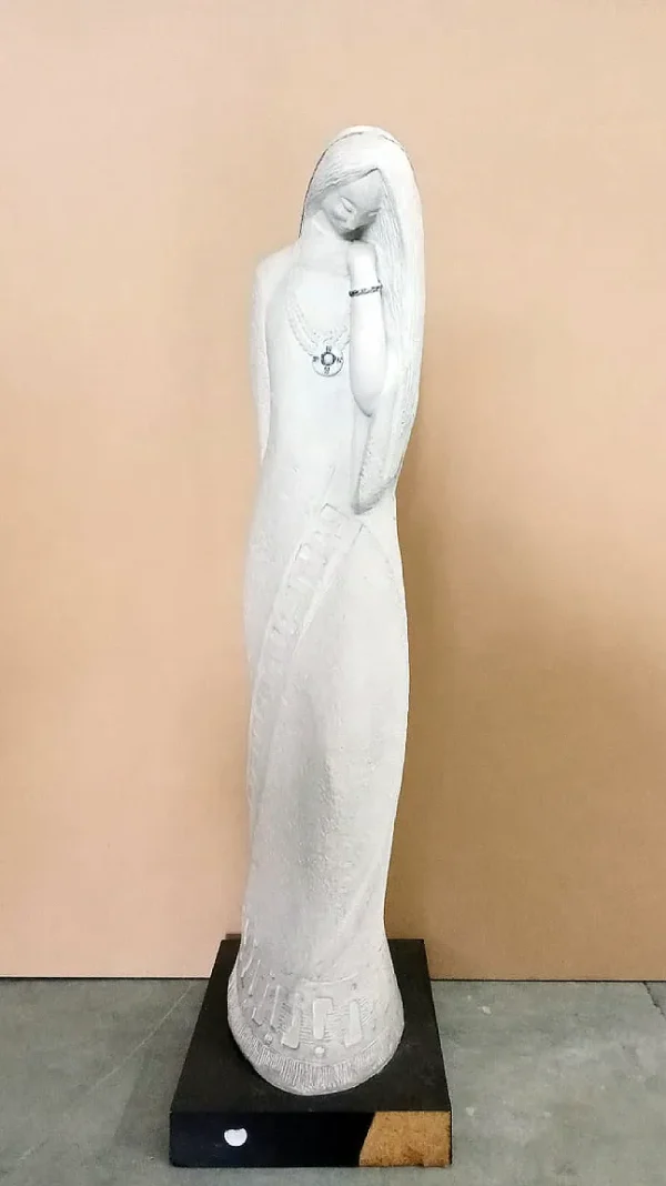 AP-059 Austin crafted sculpture of Demure Lady